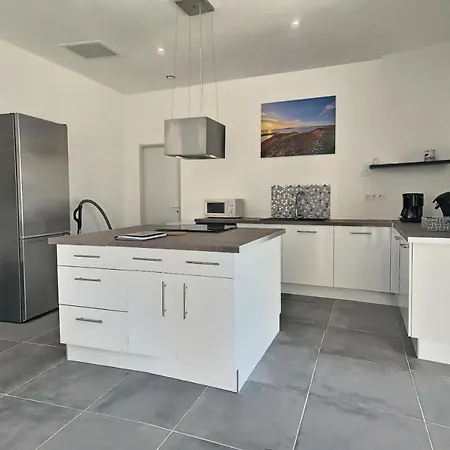 Agreable Avec Piscine Privee Et Garage بيت للعطل Sérignan