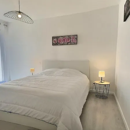 Agreable Avec Piscine Privee Et Garage *