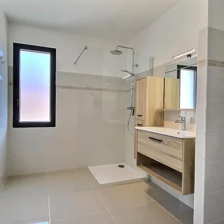 بيت للعطل Agreable Avec Piscine Privee Et Garage
