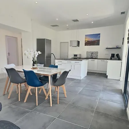 بيت للعطل Agreable Avec Piscine Privee Et Garage Sérignan
